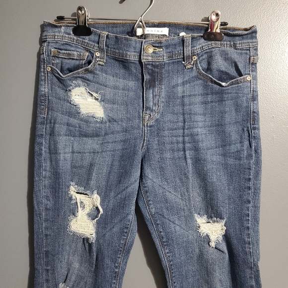 Eunina Sasha Low Rise Relaxed Skinny Crop Distressed Womens Jeans Size 15 - Picture 2 of 7